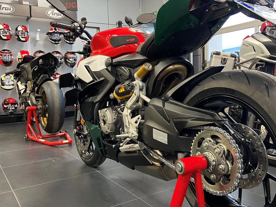 Umbgebautes Motorrad Ducati Streetfighter V2 Bild 3: Umbgebautes Motorrad Ducati Streetfighter V2