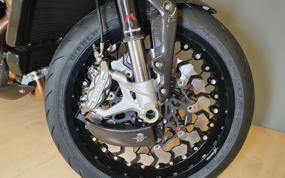 Umgebautes Motorrad MV Agusta Dragster 800 RR von Motorrad Scheunpflug e.K. - Bild 8 Umgebautes Motorrad MV Agusta Dragster 800 RR von Motorrad Scheunpflug e.K. - Bild 8