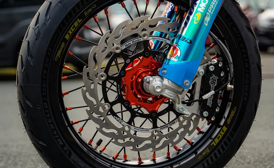 Umbgebautes Motorrad KTM 500 EXC-F Bild 4: Umbgebautes Motorrad KTM 500 EXC-F