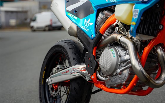 Umgebautes Motorrad KTM 500 EXC-F von Road Star Motorcycles GmbH - Bild 6 Umgebautes Motorrad KTM 500 EXC-F von Road Star Motorcycles GmbH - Bild 6