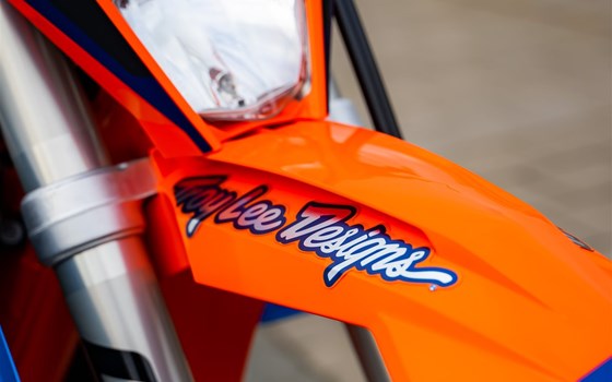 Umgebautes Motorrad KTM 500 EXC-F von Road Star Motorcycles GmbH - Bild 7 Umgebautes Motorrad KTM 500 EXC-F von Road Star Motorcycles GmbH - Bild 7