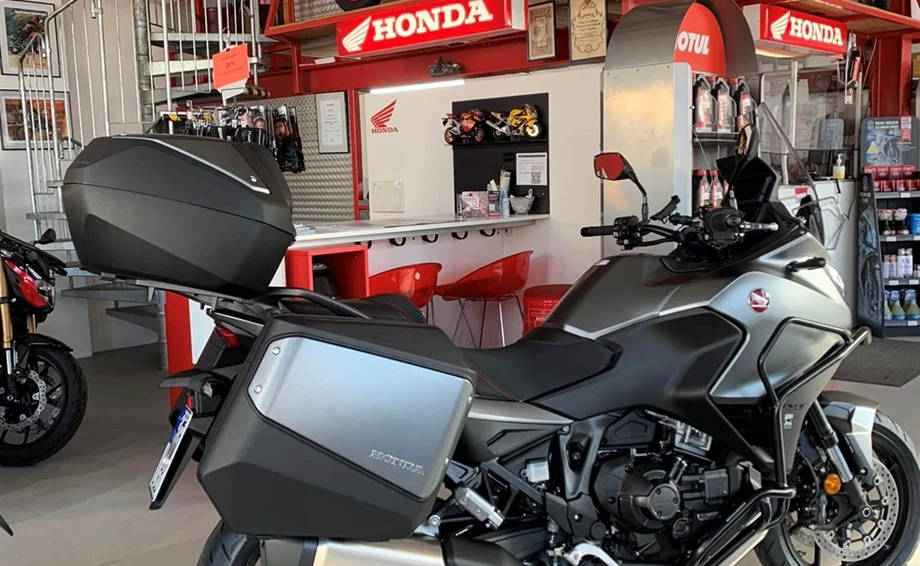 Umbgebautes Motorrad Honda NT1100 DCT Bild 3: Umbgebautes Motorrad Honda NT1100 DCT