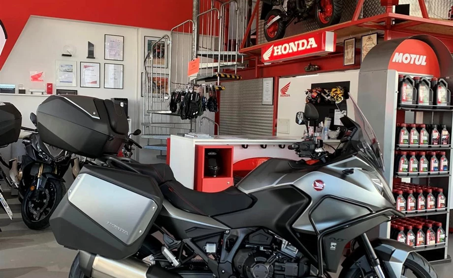 Umbgebautes Motorrad Honda NT1100 DCT Bild 1: Umbgebautes Motorrad Honda NT1100 DCT