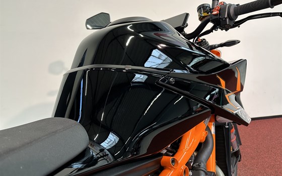Umgebautes Motorrad KTM 1290 Super Duke R von MotoYama GmbH - Bild 13 Umgebautes Motorrad KTM 1290 Super Duke R von MotoYama GmbH - Bild 13