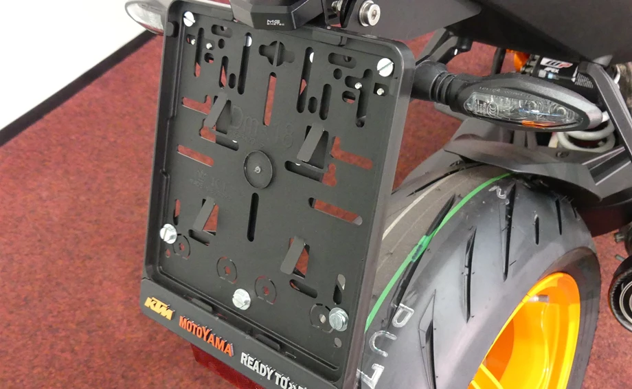 Umbgebautes Motorrad KTM 1290 Super Duke R EVO Bild 10: Umbgebautes Motorrad KTM 1290 Super Duke R EVO
