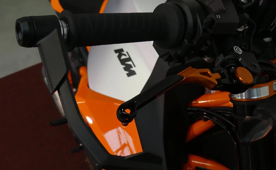 Umbgebautes Motorrad KTM 1290 Super Duke R EVO Bild 11: Umbgebautes Motorrad KTM 1290 Super Duke R EVO