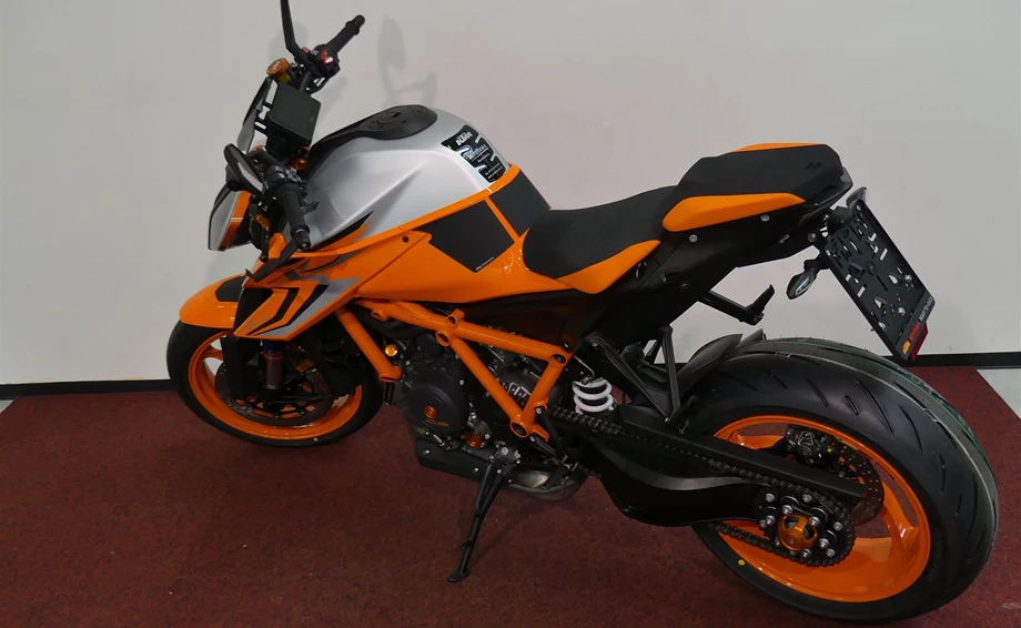 Umbgebautes Motorrad KTM 1290 Super Duke R EVO Bild 6: Umbgebautes Motorrad KTM 1290 Super Duke R EVO