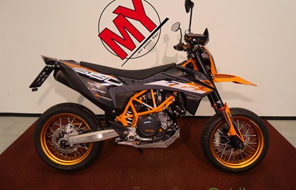 KTM 690 SMC R Custom Bike