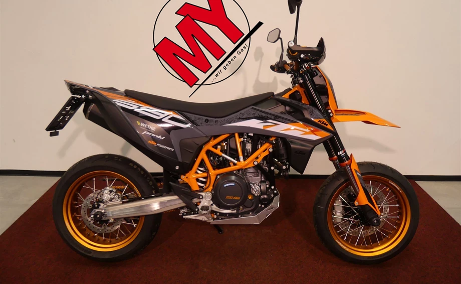 Umbgebautes Motorrad KTM 690 SMC R Bild 1: Umbgebautes Motorrad KTM 690 SMC R