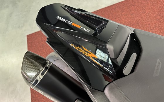 Umgebautes Motorrad KTM 890 Duke R von MotoYama GmbH - Bild 10 Umgebautes Motorrad KTM 890 Duke R von MotoYama GmbH - Bild 10