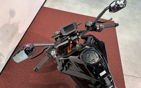 Umgebautes Motorrad KTM 890 Duke R von MotoYama GmbH - Bild 12 Umgebautes Motorrad KTM 890 Duke R von MotoYama GmbH - Bild 12