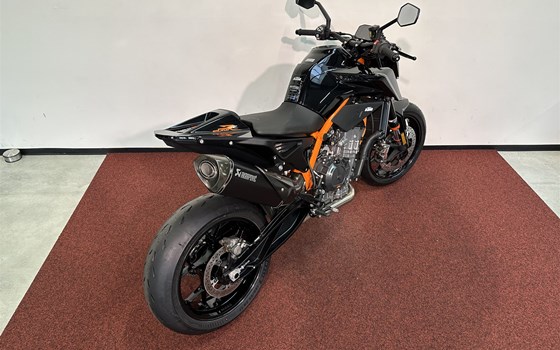 Umgebautes Motorrad KTM 890 Duke R von MotoYama GmbH - Bild 8 Umgebautes Motorrad KTM 890 Duke R von MotoYama GmbH - Bild 8