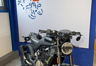 Husqvarna Svartpilen 401