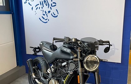 Husqvarna Svartpilen 401 Custom Bike