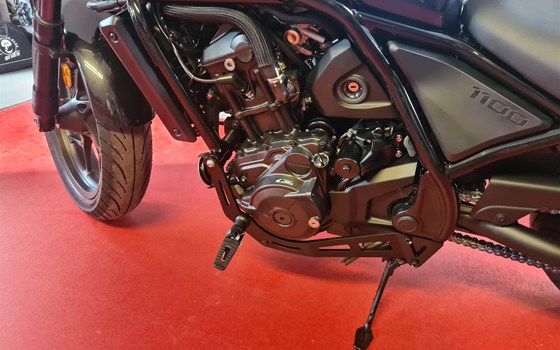 Umgebautes Motorrad Honda CMX1100 Rebel DCT von Motorradcenter GmbH Rostock - Bild 5 Umgebautes Motorrad Honda CMX1100 Rebel DCT von Motorradcenter GmbH Rostock - Bild 5