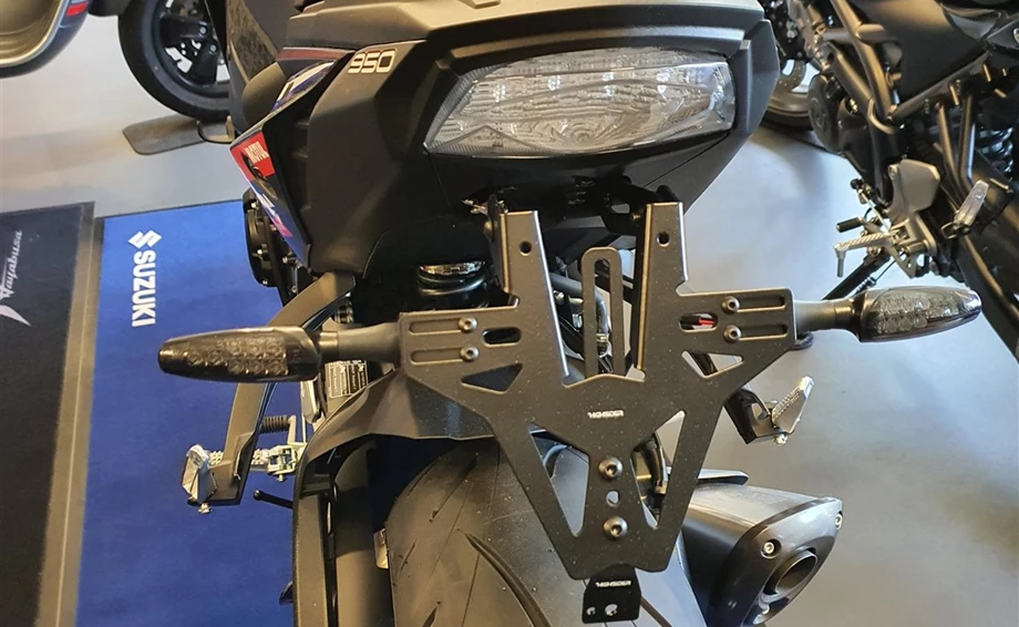 Umbgebautes Motorrad Suzuki GSX-S950 Bild 5: Umbgebautes Motorrad Suzuki GSX-S950