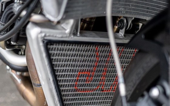 Umgebautes Motorrad Yamaha R1 von Yamaha Zentrum Nürnberg - Bild 4 Umgebautes Motorrad Yamaha R1 von Yamaha Zentrum Nürnberg - Bild 4