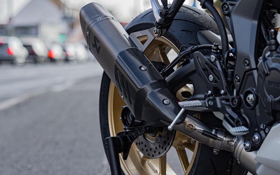 Umgebautes Motorrad Yamaha R7 World GP 60th Anniversary von Yamaha Zentrum Nürnberg - Bild 5