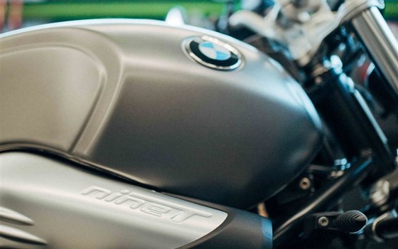 Umgebautes Motorrad BMW R nineT Scrambler von BLACK BIKE CRAFTRÄDER - Bild 6 Umgebautes Motorrad BMW R nineT Scrambler von BLACK BIKE CRAFTRÄDER - Bild 6