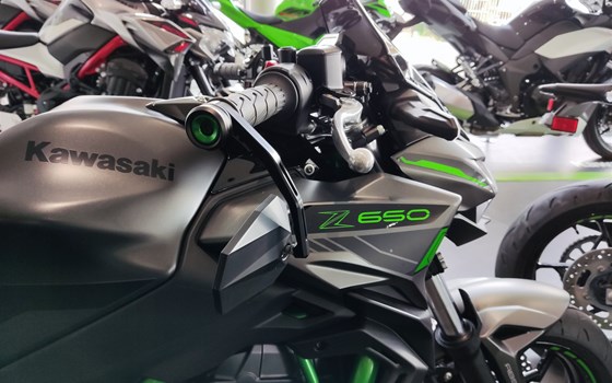Umgebautes Motorrad Kawasaki Z650 von Zweirad Waibel GmbH & Co. KG - Bild 2 Umgebautes Motorrad Kawasaki Z650 von Zweirad Waibel GmbH & Co. KG - Bild 2