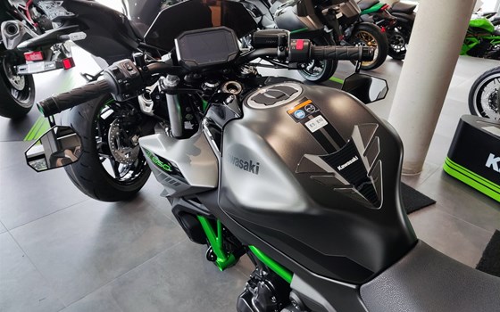 Umgebautes Motorrad Kawasaki Z650 von Zweirad Waibel GmbH & Co. KG - Bild 6 Umgebautes Motorrad Kawasaki Z650 von Zweirad Waibel GmbH & Co. KG - Bild 6
