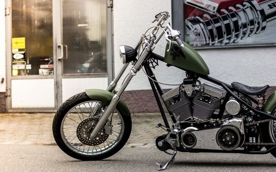 Umgebautes Motorrad Harley-Davidson Custom Bike von BLACK BIKE CRAFTRÄDER - Bild 6 Umgebautes Motorrad Harley-Davidson Custom Bike von BLACK BIKE CRAFTRÄDER - Bild 6