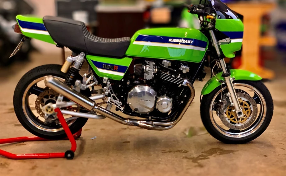 Umbgebautes Motorrad Kawasaki GPZ 1100 Bild 1: Umbgebautes Motorrad Kawasaki GPZ 1100