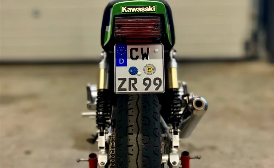 Umbgebautes Motorrad Kawasaki GPZ 1100 Bild 2: Umbgebautes Motorrad Kawasaki GPZ 1100