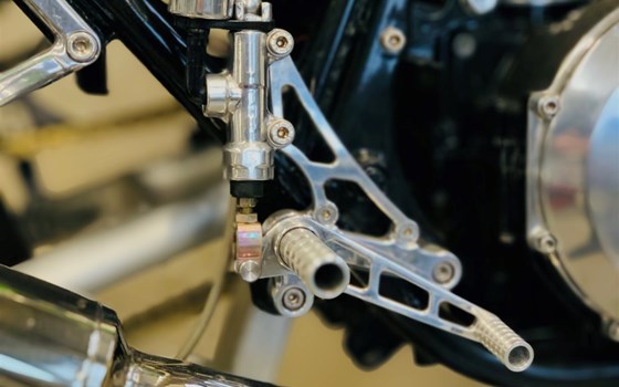 Umgebautes Motorrad Kawasaki GPZ 1100 von BLACK BIKE CRAFTRÄDER - Bild 4 Umgebautes Motorrad Kawasaki GPZ 1100 von BLACK BIKE CRAFTRÄDER - Bild 4