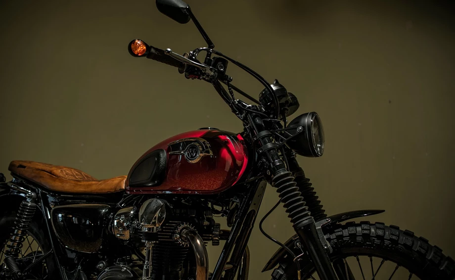 Umbgebautes Motorrad Kawasaki W800 Bild 3: Umbgebautes Motorrad Kawasaki W800