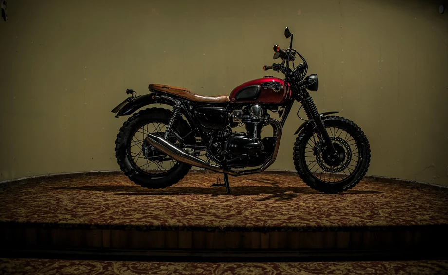 Umbgebautes Motorrad Kawasaki W800 Bild 5: Umbgebautes Motorrad Kawasaki W800