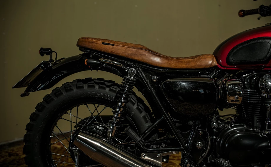 Umbgebautes Motorrad Kawasaki W800 Bild 7: Umbgebautes Motorrad Kawasaki W800