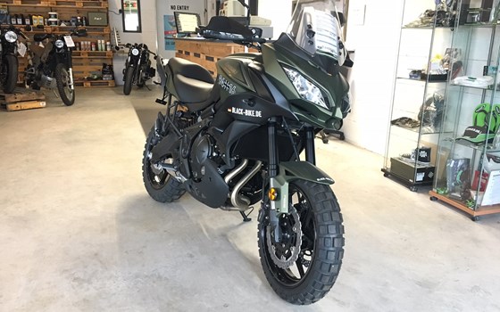 Umgebautes Motorrad Kawasaki Versys 650 von BLACK BIKE CRAFTRÄDER - Bild 7 Umgebautes Motorrad Kawasaki Versys 650 von BLACK BIKE CRAFTRÄDER - Bild 7