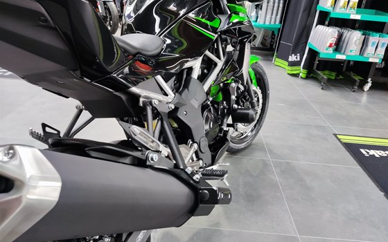 Umgebautes Motorrad Kawasaki Z125 von Zweirad Waibel GmbH & Co. KG - Bild 9 Umgebautes Motorrad Kawasaki Z125 von Zweirad Waibel GmbH & Co. KG - Bild 9