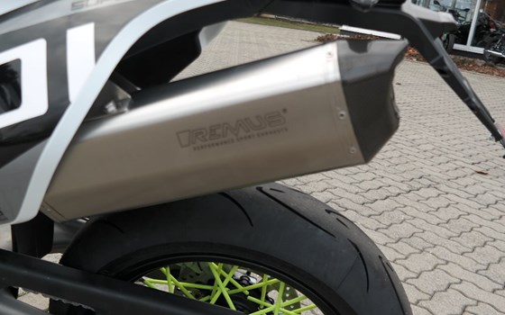 Umgebautes Motorrad Husqvarna 701 Supermoto von Fahrzeuge Haupt GmbH - Bild 5 Umgebautes Motorrad Husqvarna 701 Supermoto von Fahrzeuge Haupt GmbH - Bild 5