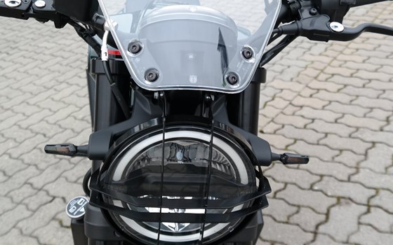 Umgebautes Motorrad Husqvarna Svartpilen 401 von Fahrzeuge Haupt GmbH - Bild 7 Umgebautes Motorrad Husqvarna Svartpilen 401 von Fahrzeuge Haupt GmbH - Bild 7