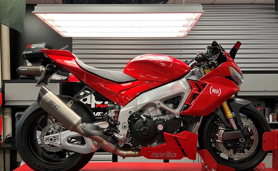 Umbgebautes Motorrad Aprilia Tuono V4 1100 Bild 1: Umbgebautes Motorrad Aprilia Tuono V4 1100