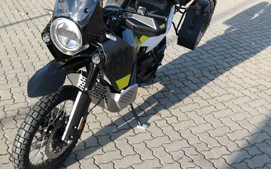 Umgebautes Motorrad Husqvarna Norden 901 von Fahrzeuge Haupt GmbH - Bild 2 Umgebautes Motorrad Husqvarna Norden 901 von Fahrzeuge Haupt GmbH - Bild 2