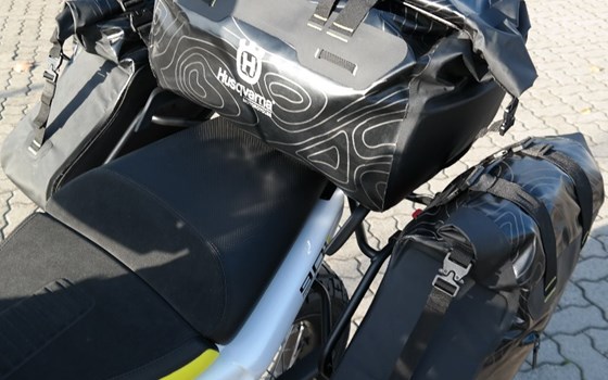 Umgebautes Motorrad Husqvarna Norden 901 von Fahrzeuge Haupt GmbH - Bild 5 Umgebautes Motorrad Husqvarna Norden 901 von Fahrzeuge Haupt GmbH - Bild 5