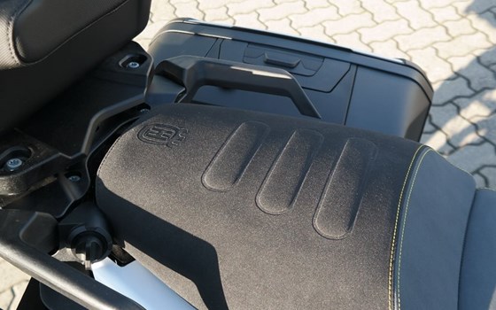 Umgebautes Motorrad Husqvarna Norden 901 von Fahrzeuge Haupt GmbH - Bild 10 Umgebautes Motorrad Husqvarna Norden 901 von Fahrzeuge Haupt GmbH - Bild 10