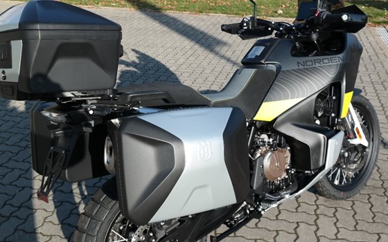Umgebautes Motorrad Husqvarna Norden 901 von Fahrzeuge Haupt GmbH - Bild 2 Umgebautes Motorrad Husqvarna Norden 901 von Fahrzeuge Haupt GmbH - Bild 2