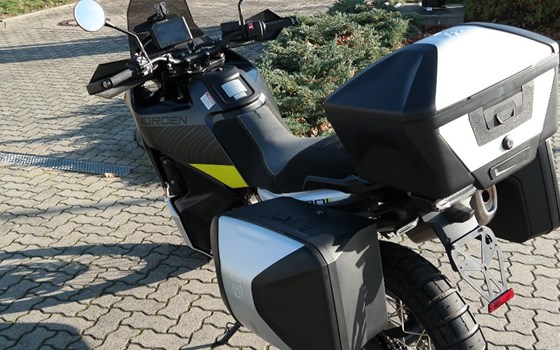 Umgebautes Motorrad Husqvarna Norden 901 von Fahrzeuge Haupt GmbH - Bild 3 Umgebautes Motorrad Husqvarna Norden 901 von Fahrzeuge Haupt GmbH - Bild 3