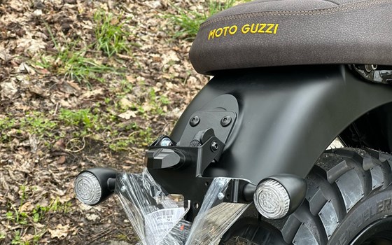 Umgebautes Motorrad Moto Guzzi V7 II Stone von Motorradzentrum FFB GmbH - Bild 5 Umgebautes Motorrad Moto Guzzi V7 II Stone von Motorradzentrum FFB GmbH - Bild 5