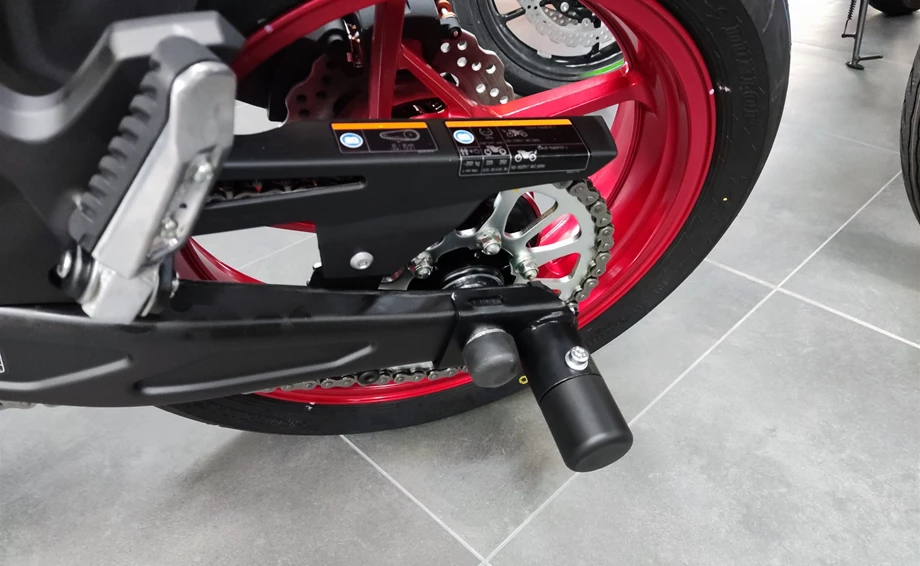 Umbgebautes Motorrad Kawasaki Z650 Bild 3: Umbgebautes Motorrad Kawasaki Z650