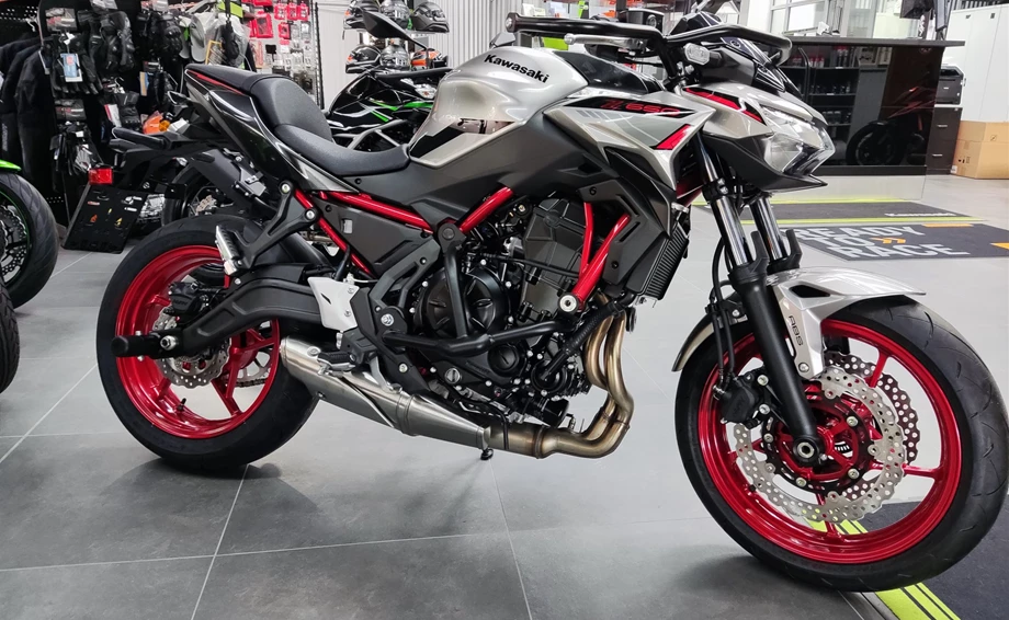 Umbgebautes Motorrad Kawasaki Z650 Bild 5: Umbgebautes Motorrad Kawasaki Z650