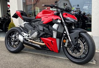 Ducati Streetfighter V2