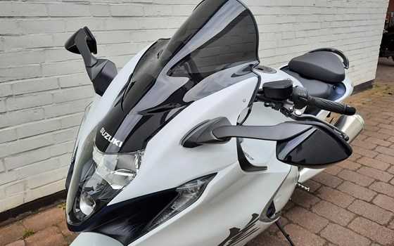 Umgebautes Motorrad Suzuki Hayabusa von D. Behre Motorräder & Service - Bild 3 Umgebautes Motorrad Suzuki Hayabusa von D. Behre Motorräder & Service - Bild 3