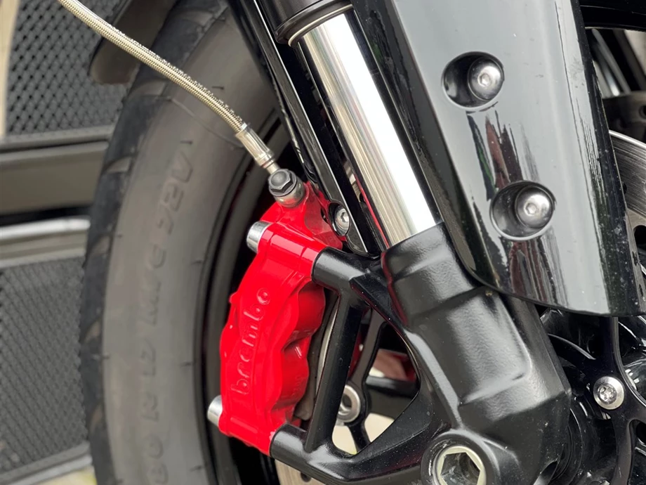 Umbgebautes Motorrad Triumph Rocket 3 R Bild 11: Umbgebautes Motorrad Triumph Rocket 3 R