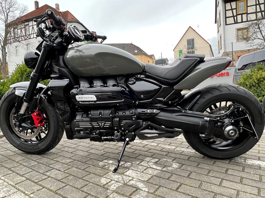 Umbgebautes Motorrad Triumph Rocket 3 R Bild 3: Umbgebautes Motorrad Triumph Rocket 3 R