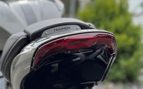 Umgebautes Motorrad Triumph Rocket 3 R von MSG Moto-Shop-Gera TEAM BAUCH OHG - Bild 4 Umgebautes Motorrad Triumph Rocket 3 R von MSG Moto-Shop-Gera TEAM BAUCH OHG - Bild 4